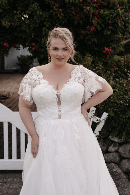 Molly Monroe 2026 ivory Curvy Brautkleid LB542 20 Juno das Hochzeitshaus Meinersen Gifhorn