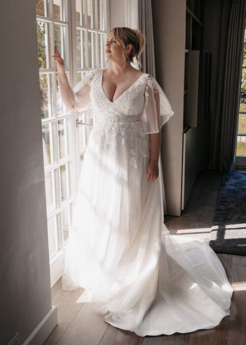 Molly Monroe 2026 ivory Curvy Brautkleid LB556 10 Juno das Hochzeitshaus Meinersen Gifhorn